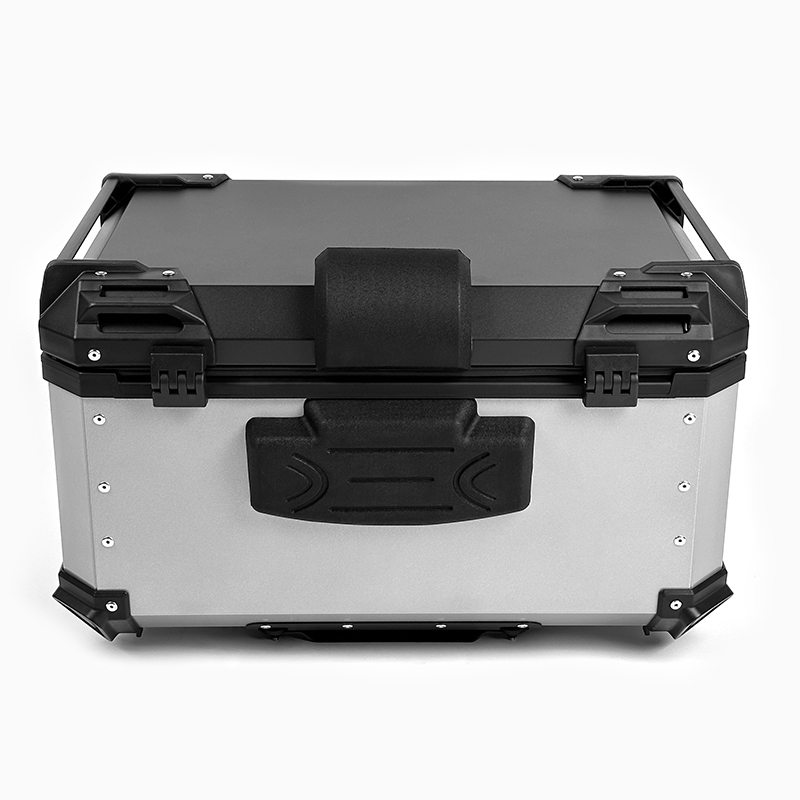 Βαλίτσα X-TYPE ALU BAGS 65 λίτρα ασημί με πιάστρα, εσωτερική επενδυση & μαλακή πλάτη